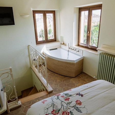La Casa Delle Api Bed and Breakfast Offida Eksteriør billede