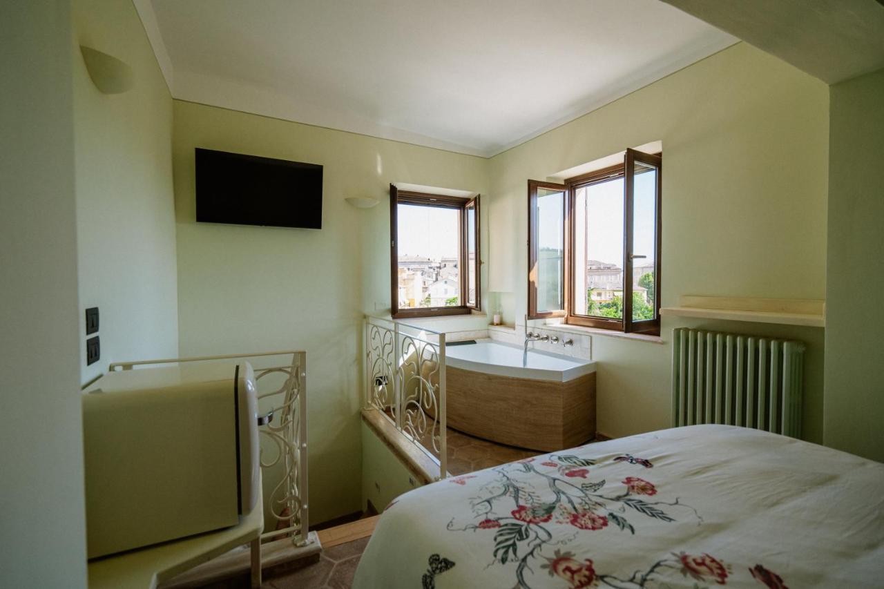 La Casa Delle Api Bed and Breakfast Offida Eksteriør billede
