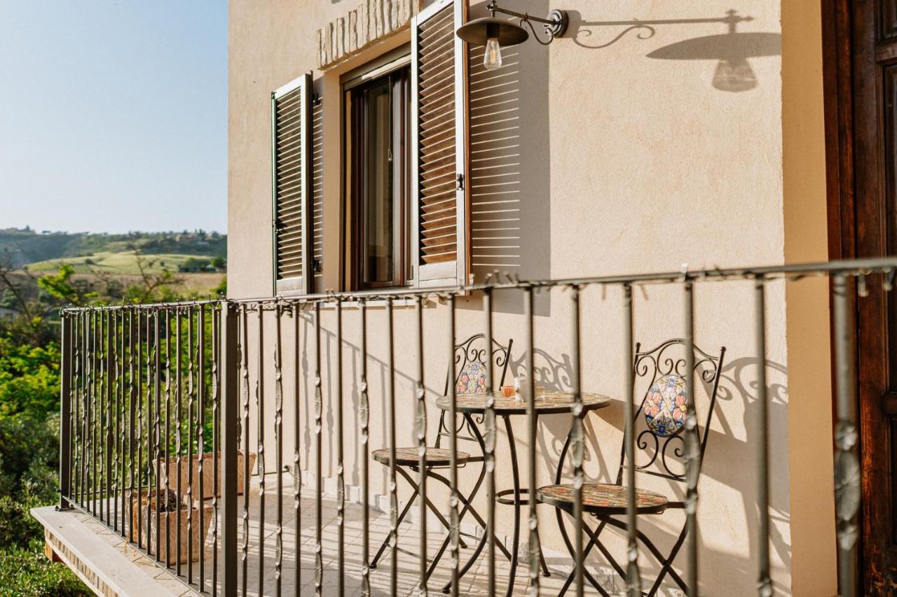 La Casa Delle Api Bed and Breakfast Offida Eksteriør billede